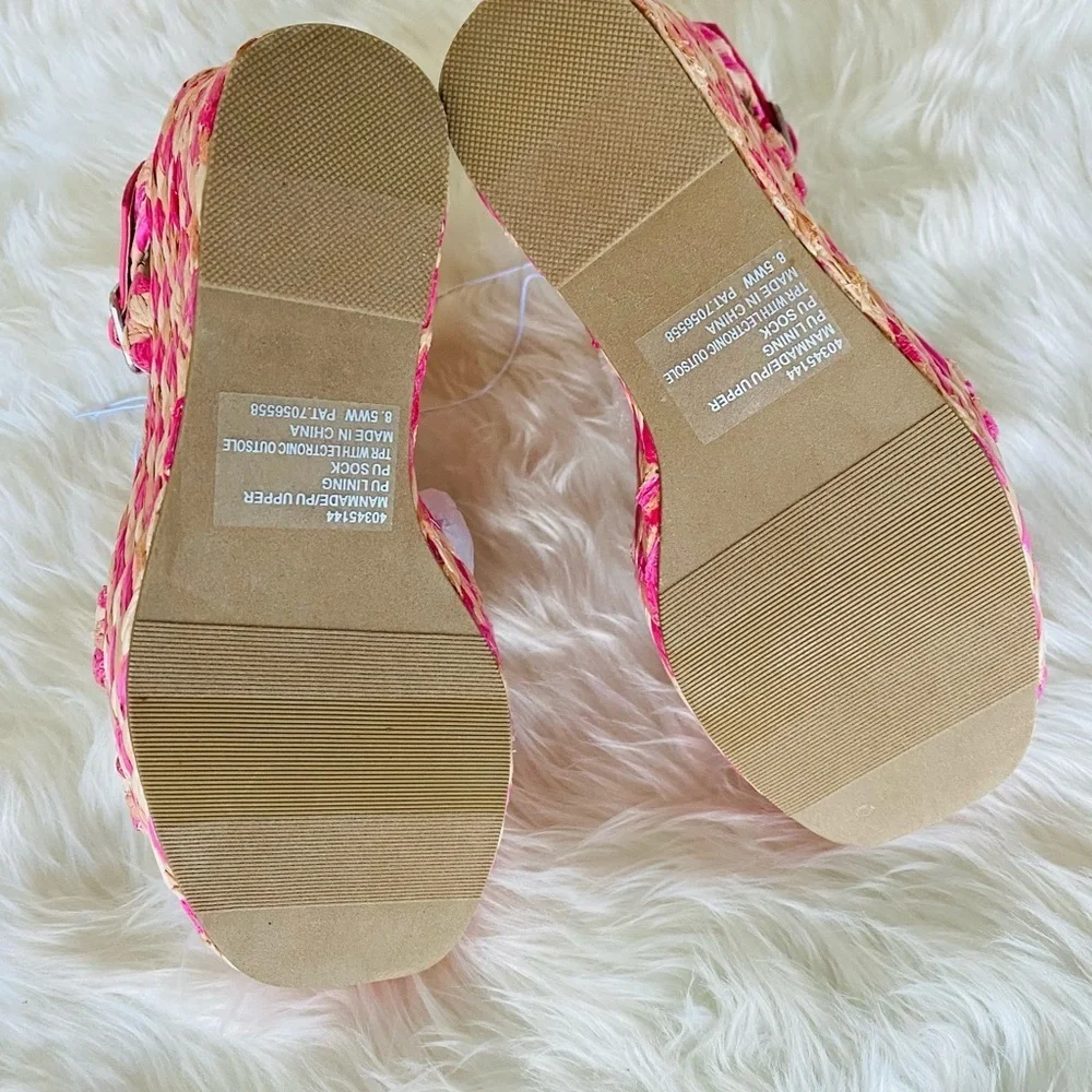 Torrid T strap raffia wedges, Sz. 8.5WW